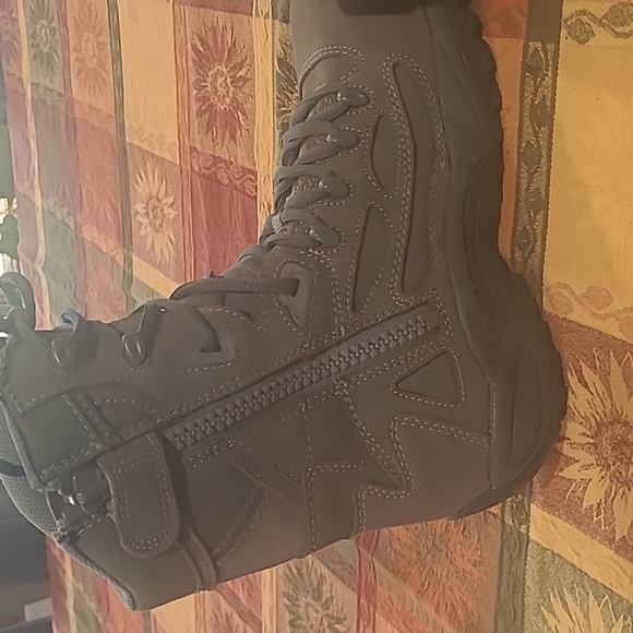 Converse Rapid Response Military Boots.  Size 9w.  Sage green.  New - Picture 7 of 10